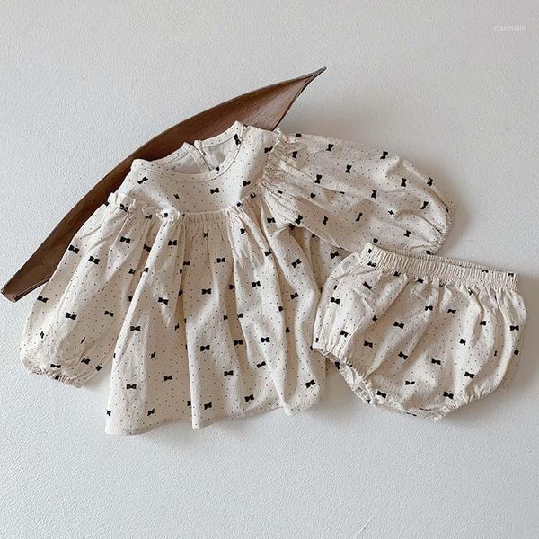 baby girls clothes set korean cute dots t-shirt+pp shorts summer born infant clothing suit sets, White
baby girls clothes set korean cute dots t-shirt+pp shorts summer born infant clothing suit sets, White