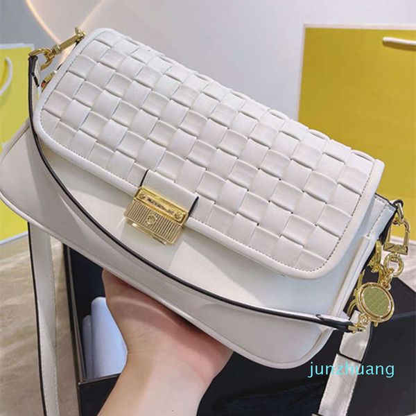designer- handbag white leather fashion woven buckle chain shopping bag with metal buckle casual shoulder bags
designer- handbag white leather fashion woven buckle chain shopping bag with metal buckle casual shoulder bags