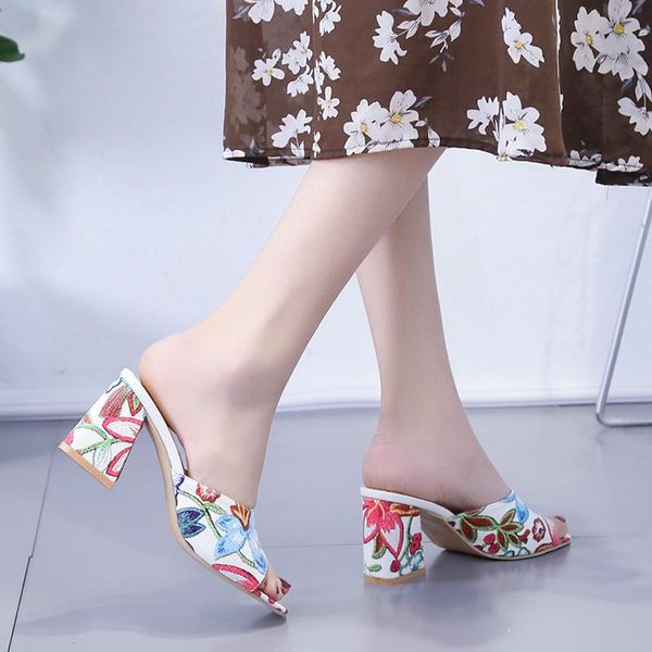 2021brand elegant print chunky heels summer women's shoes woman sandals leisure slippers comfortable open toe slip-on slides, Black
2021brand elegant print chunky heels summer women's shoes woman sandals leisure slippers comfortable open toe slip-on slides, Black