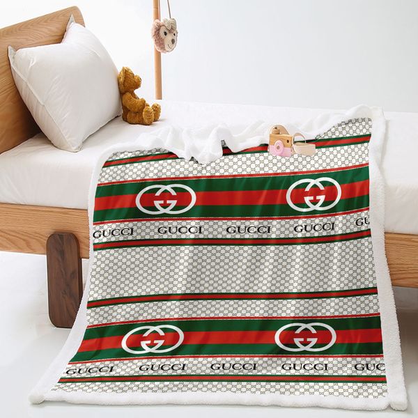 high-quality luxury design fashion blanket letter printing lamb wool blanket, hypoallergenic textile bedding, soft and comfortable bedroom/s
high-quality luxury design fashion blanket letter printing lamb wool blanket, hypoallergenic textile bedding, soft and comfortable bedroom/s