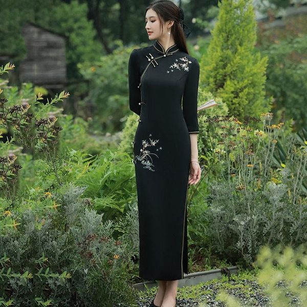 ethnic clothing rayon embroidery floral female qipao vintage button cheongsam chinese style mandarin collar evening party dress gown, Red
ethnic clothing rayon embroidery floral female qipao vintage button cheongsam chinese style mandarin collar evening party dress gown, Red