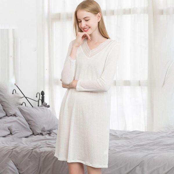 women's sleepwear silk nightdress pajamas loose large size mulberry knitted long-sleeved thin section homewear female 2021, Black;red
women's sleepwear silk nightdress pajamas loose large size mulberry knitted long-sleeved thin section homewear female 2021, Black;red