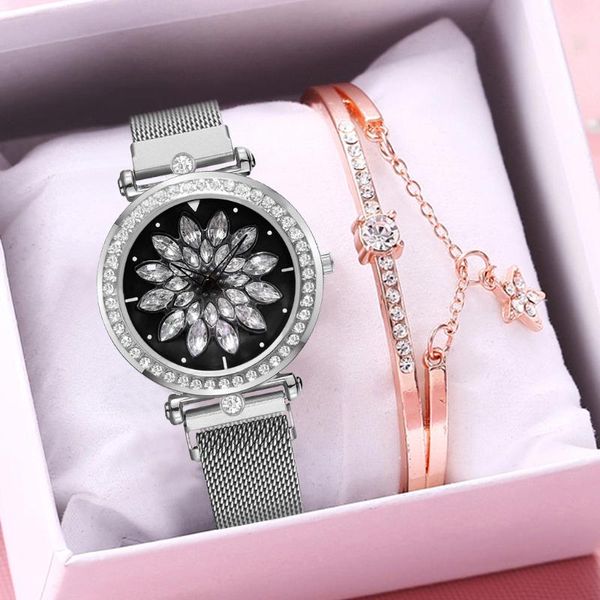 wristwatches women rotating diamond flower watch luxury magnet buckle mesh quartz wrist bracelet set relogio feminino, Slivery;brown
wristwatches women rotating diamond flower watch luxury magnet buckle mesh quartz wrist bracelet set relogio feminino, Slivery;brown