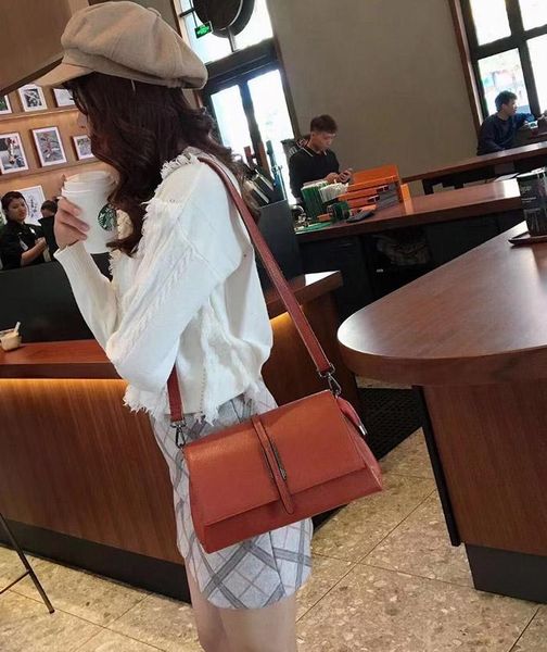 hbp designer classic flip shoulder bags zipper lady genuine leather tote women girl wallets
hbp designer classic flip shoulder bags zipper lady genuine leather tote women girl wallets