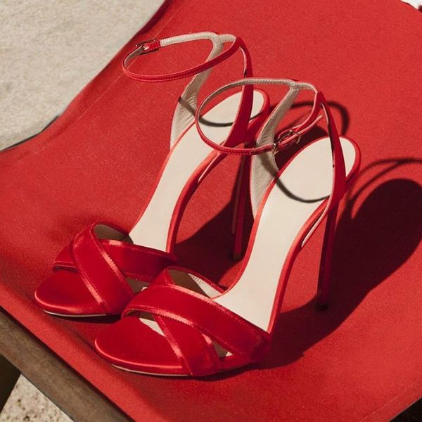 dress shoes summer cross-strap women high heel sandals black red ankle strap fashion metal heels wedding party size 33-41
dress shoes summer cross-strap women high heel sandals black red ankle strap fashion metal heels wedding party size 33-41