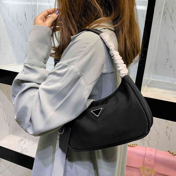 factory outlet luxury handbags and storage p family's three in one hobo underarm bag women's nylon bunken beans
factory outlet luxury handbags and storage p family's three in one hobo underarm bag women's nylon bunken beans