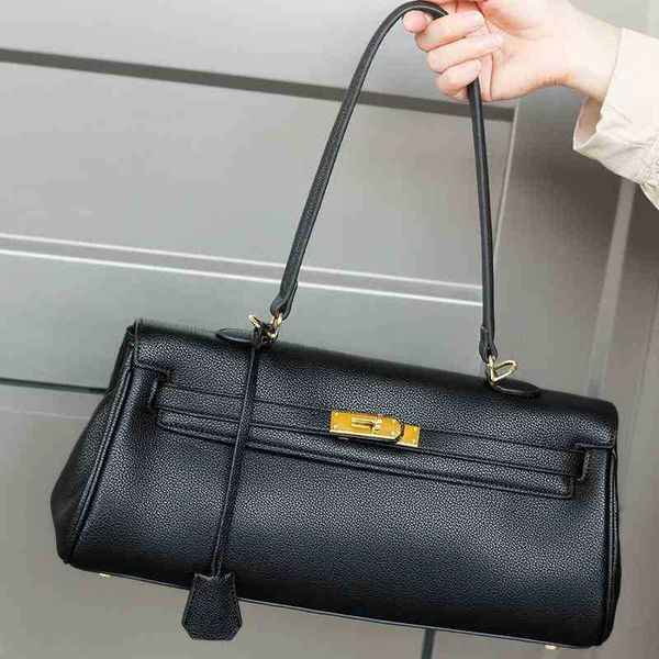 designer luxury bag design large capacity women's love horse portable one shoulder messenger bag ancient women's leather handbag, Red;black
designer luxury bag design large capacity women's love horse portable one shoulder messenger bag ancient women's leather handbag, Red;black