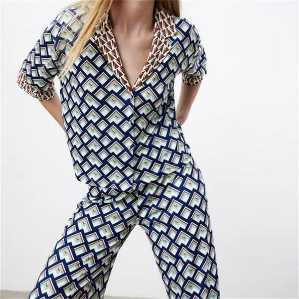 women's blouses & shirts mesttraf women 2021 fashion geometric printed patchwork casual blouse retro short-sleeved single-breasted shir, White
women's blouses & shirts mesttraf women 2021 fashion geometric printed patchwork casual blouse retro short-sleeved single-breasted shir, White