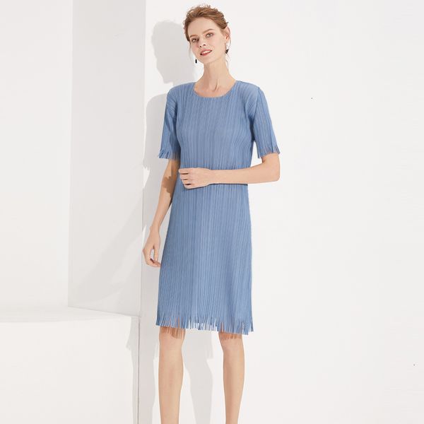 2021 new the latest pleated solid color summer women round neck straight fashion fringed basis casual 5018 i0kg, Black;gray
2021 new the latest pleated solid color summer women round neck straight fashion fringed basis casual 5018 i0kg, Black;gray