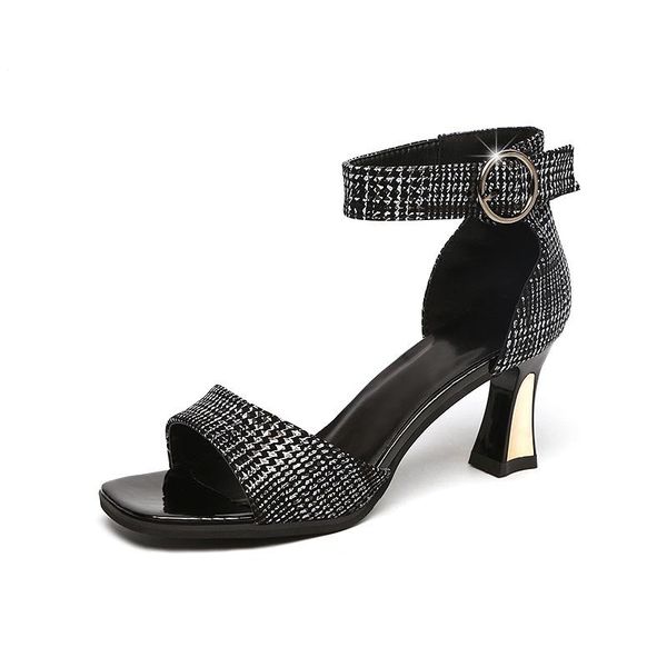 2021 summer new classic plaid women's pumps fashion casual one-word buckle korean version square heel heel women's pumps, Black
2021 summer new classic plaid women's pumps fashion casual one-word buckle korean version square heel heel women's pumps, Black