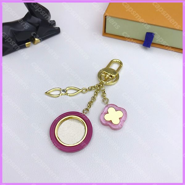2021 women mens keychain designer keychains fashion casual car key charm wallet lovers flower round letters gold color d217316f, Silver
2021 women mens keychain designer keychains fashion casual car key charm wallet lovers flower round letters gold color d217316f, Silver