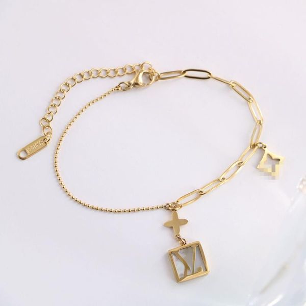 charm bracelets korean fashion 316l stainless steel asymmetric link chain bracelet rhombus flower mother-of-pearl letter v pendant, Golden;silver
charm bracelets korean fashion 316l stainless steel asymmetric link chain bracelet rhombus flower mother-of-pearl letter v pendant, Golden;silver