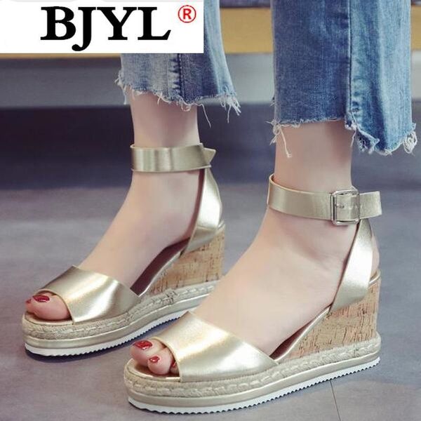 sandals women's fashion platform 2021 leather wedge beach shoes heel ankle strap women, Black
sandals women's fashion platform 2021 leather wedge beach shoes heel ankle strap women, Black