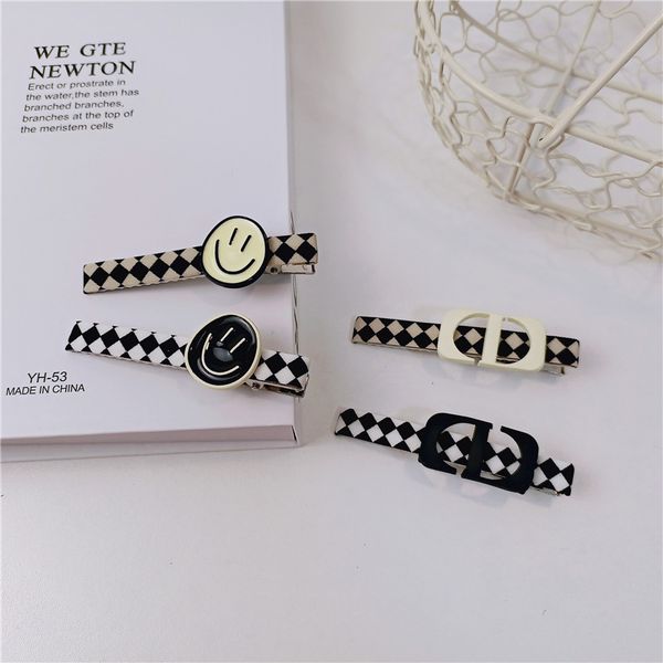 75% off design hairpin nose side clip duck beak simple and versatile broken black white lattice, Golden;silver
75% off design hairpin nose side clip duck beak simple and versatile broken black white lattice, Golden;silver