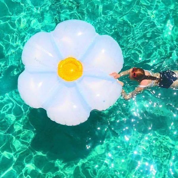 160cm giant glitter luxe lie-on float floral 2021 swimming ring inflatable tube fun toys water floats air mattress
160cm giant glitter luxe lie-on float floral 2021 swimming ring inflatable tube fun toys water floats air mattress