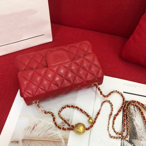 luxury ladies one-shoulder messenger flap bag high-quality genuine leather manufacturing as1786 fashion trend designer handbags
luxury ladies one-shoulder messenger flap bag high-quality genuine leather manufacturing as1786 fashion trend designer handbags