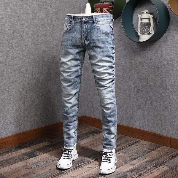 2021 new italian style fashion men jeans retro light blue elastic cotton ripped denim trousers vintage designer casual slim long pants q4l7
2021 new italian style fashion men jeans retro light blue elastic cotton ripped denim trousers vintage designer casual slim long pants q4l7