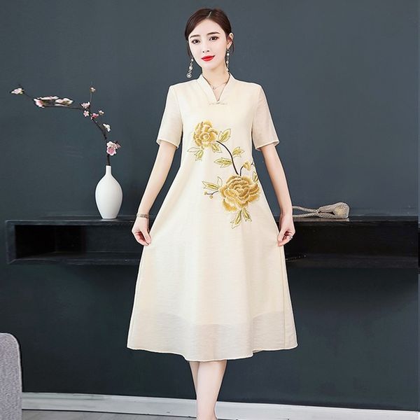 cheongsam new arrival 2021 modern chinese dress qipao women gowns embroidery robe vintage femme elegant cheongsam dress 10141, Red
cheongsam new arrival 2021 modern chinese dress qipao women gowns embroidery robe vintage femme elegant cheongsam dress 10141, Red