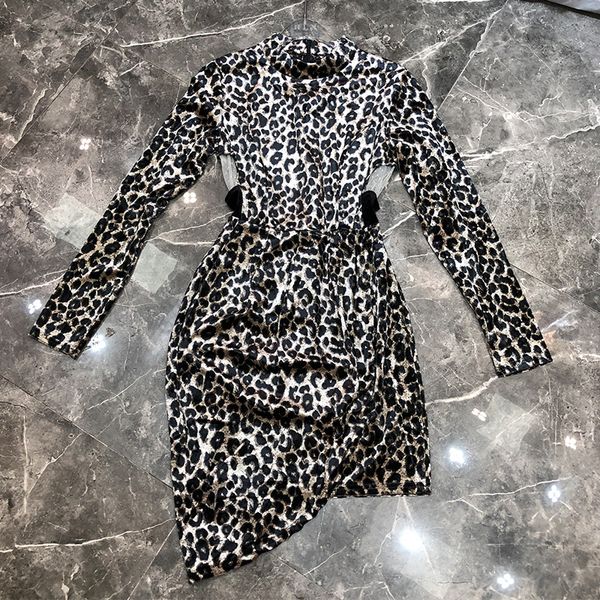 2021 Autumn New Vintage Style Long Sleeve Around Leopard Neck Impression High Straight Waist Short Velvet Rc479 Ln2j, Black;gray
2021 Autumn New Vintage Style Long Sleeve Around Leopard Neck Impression High Straight Waist Short Velvet Rc479 Ln2j, Black;gray