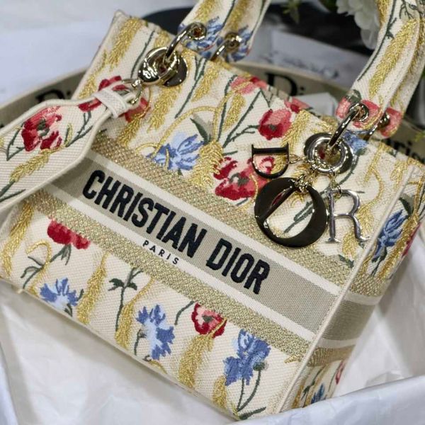 handbag limited edition lady 2021 china hibiscus embroidery handbag zly
handbag limited edition lady 2021 china hibiscus embroidery handbag zly