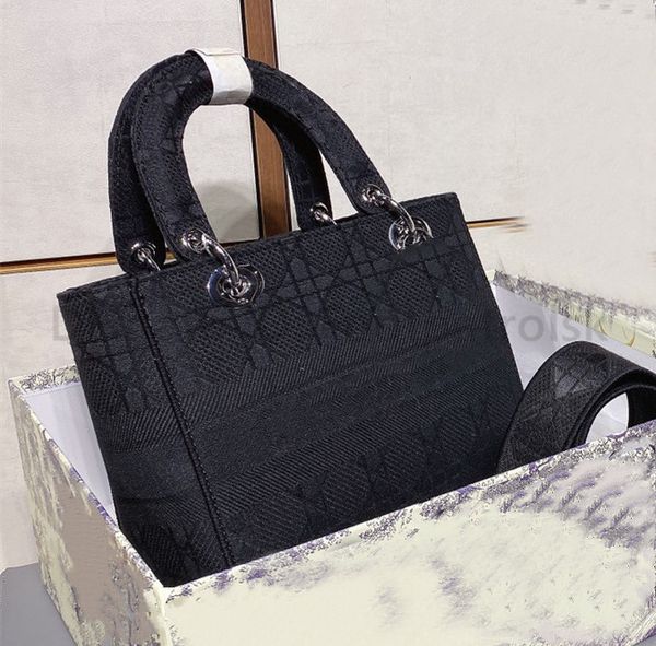 2021 luxurys designers fashion crossbody bag embroidery handbags totes saddle women handbag lady shoulder clutch bags
2021 luxurys designers fashion crossbody bag embroidery handbags totes saddle women handbag lady shoulder clutch bags