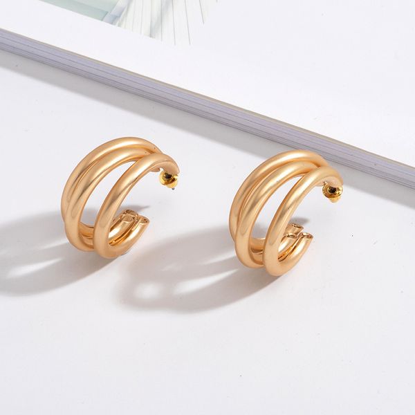 gate korean east temperament earrings female new song hye kyo same metal simple circle versatile, Golden
gate korean east temperament earrings female new song hye kyo same metal simple circle versatile, Golden
