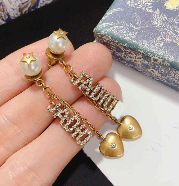 luxury jewelry letter pearl diamond earrings new dual-purpose rear hanging fashion 925 silver needle net red earrings duwe, Golden
luxury jewelry letter pearl diamond earrings new dual-purpose rear hanging fashion 925 silver needle net red earrings duwe, Golden