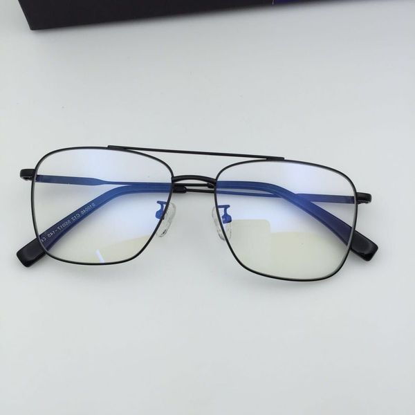 joker xue can be classically eyeglasses with the help of optical myopia glasses., White;black
joker xue can be classically eyeglasses with the help of optical myopia glasses., White;black