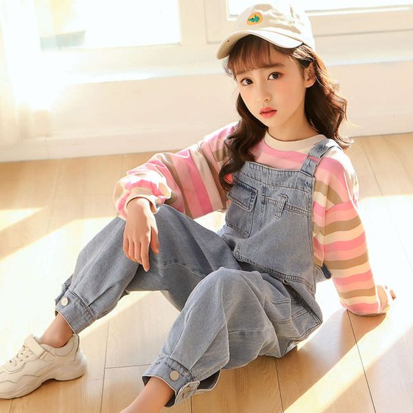 jeans suspenders spring and summer 2021 new foreign style korean children's loose pants fashion two piece set, Blue
jeans suspenders spring and summer 2021 new foreign style korean children's loose pants fashion two piece set, Blue