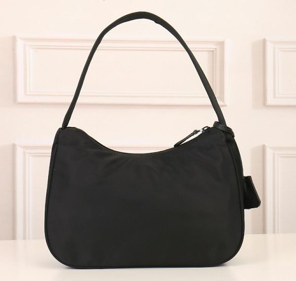 nylon hobo reedition 2000 shoulder bag luxury designer handbag for women 2021 trend baguette candy colors pd002
nylon hobo reedition 2000 shoulder bag luxury designer handbag for women 2021 trend baguette candy colors pd002