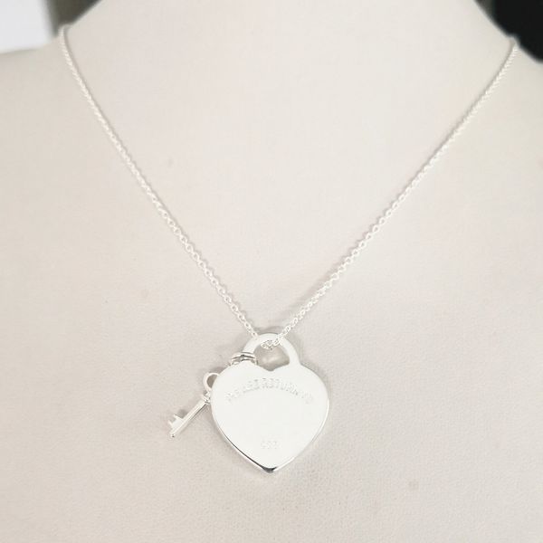 2021 new 1:1 ladies sterling s925 classic popular heart-shaped sier key pendant necklace jewelry couple holiday gift u4fp, Silver
2021 new 1:1 ladies sterling s925 classic popular heart-shaped sier key pendant necklace jewelry couple holiday gift u4fp, Silver