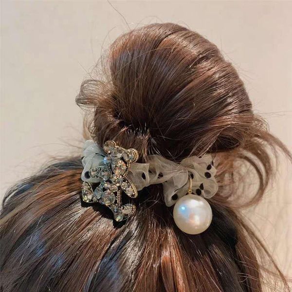 the new european and american bear full of rhinestones super flash hair ring tie hair hair accessories, Slivery;white
the new european and american bear full of rhinestones super flash hair ring tie hair hair accessories, Slivery;white