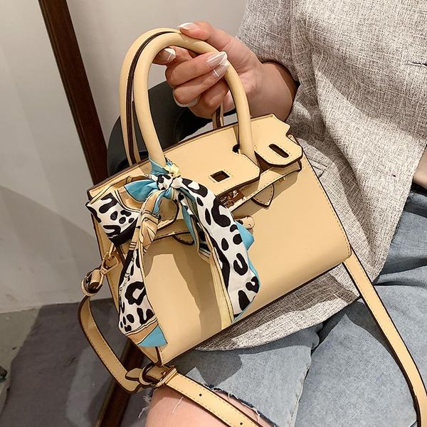 evening bags high-quality temperament personalized handbag 2021 fashion women's designer western style one-shoulder messenger travel ba
evening bags high-quality temperament personalized handbag 2021 fashion women's designer western style one-shoulder messenger travel ba