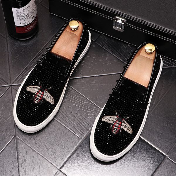 2021 new large luxury men loafers shoes slip on moccasins handmade flock flats shoes man embroidery fashion party shoes 38-43, Black
2021 new large luxury men loafers shoes slip on moccasins handmade flock flats shoes man embroidery fashion party shoes 38-43, Black