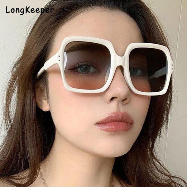 sunglasses designer women's 2021 trend vintage sun glasses for women retro square female cool shades, White;black
sunglasses designer women's 2021 trend vintage sun glasses for women retro square female cool shades, White;black