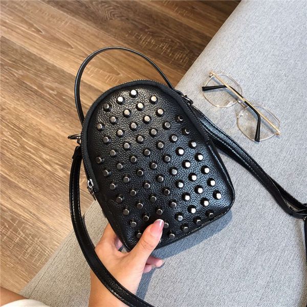 hbp 2019 new style messenger women's fashion trend rivet multi compartment soft leather shoulder bag handbag
hbp 2019 new style messenger women's fashion trend rivet multi compartment soft leather shoulder bag handbag