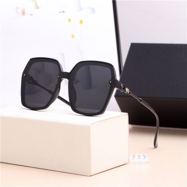 fashion vintage sunglasses women brand designer womens ladies sun glasses with cases and box accessories 5 color, White;black
fashion vintage sunglasses women brand designer womens ladies sun glasses with cases and box accessories 5 color, White;black