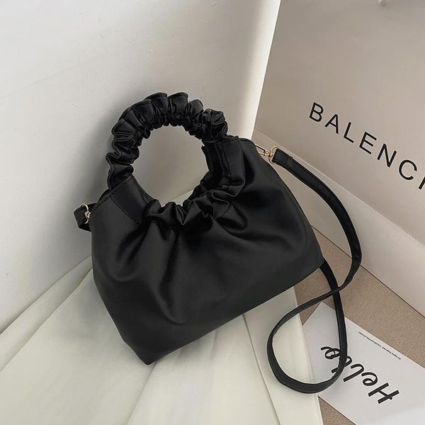 shoulder bags female 2021 fashion fairy portable foreign style easy to carry messenger temperament wrinkled bag
shoulder bags female 2021 fashion fairy portable foreign style easy to carry messenger temperament wrinkled bag