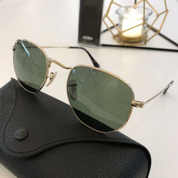 2021 popular women sunglasses fashion couple sunglasses luxurys designers women sunglasses classic trend glass lenses, White;black
2021 popular women sunglasses fashion couple sunglasses luxurys designers women sunglasses classic trend glass lenses, White;black