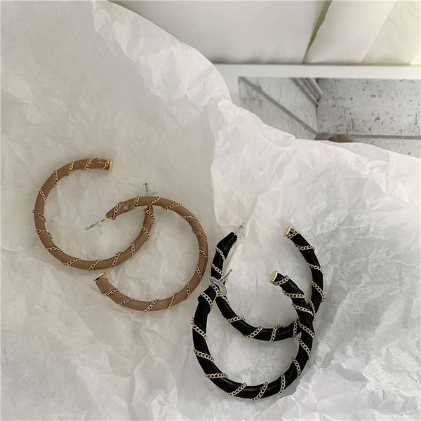 hbp fashion korean autumn and winter exaggerated circle leather chain wrapped fashionable personality c-shaped earrings female, Silver
hbp fashion korean autumn and winter exaggerated circle leather chain wrapped fashionable personality c-shaped earrings female, Silver
