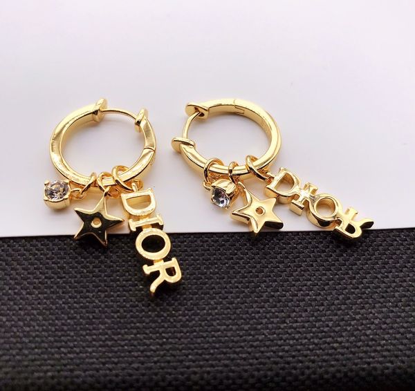 2021 new designer family material silver needle earrings letter pendant small star set diamond fashion earrings trend, Golden
2021 new designer family material silver needle earrings letter pendant small star set diamond fashion earrings trend, Golden