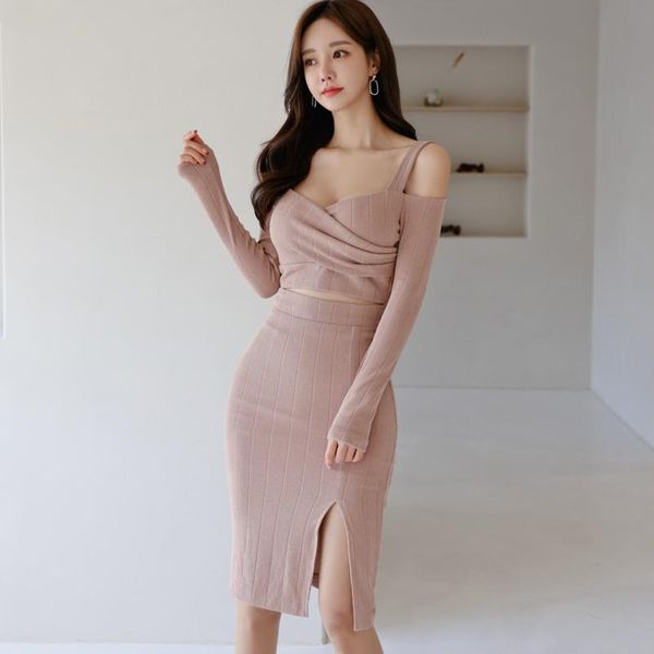casual dresses 2021 spring korean temperament off shoulder v-neck knitted cotton dress women hollow out split pencil, Black;gray
casual dresses 2021 spring korean temperament off shoulder v-neck knitted cotton dress women hollow out split pencil, Black;gray