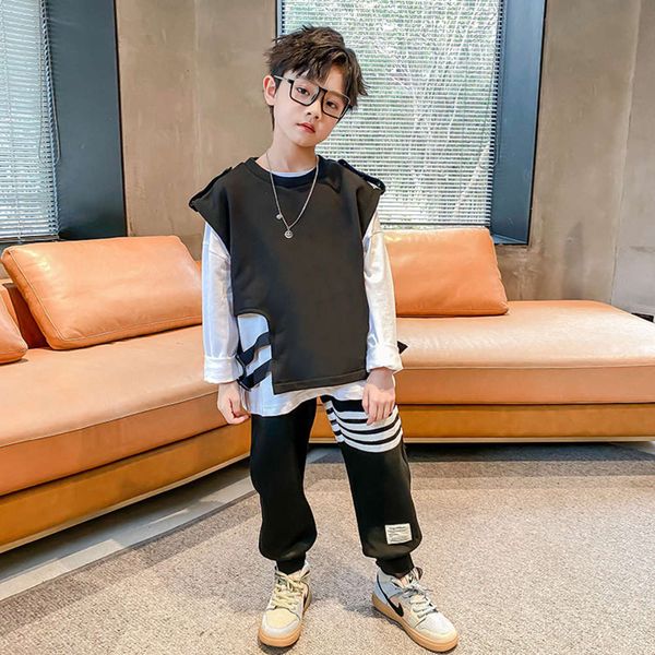 2021 new korean version of handsome boys' spring and autumn three piece children's fashion suit, White
2021 new korean version of handsome boys' spring and autumn three piece children's fashion suit, White