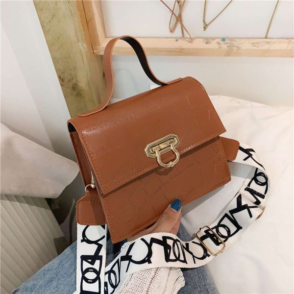 hbp fashion french women's korean single shoulder bag, texture small square and portable messenger bag
hbp fashion french women's korean single shoulder bag, texture small square and portable messenger bag