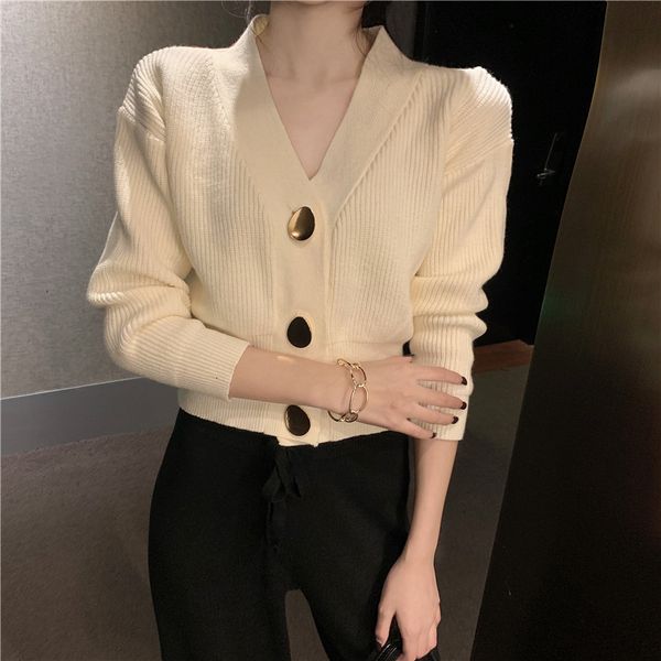 2021 new women spring v-neck sweater casual female cotton gold button cardigans solid color soft ladies knitwear 54il, White;black
2021 new women spring v-neck sweater casual female cotton gold button cardigans solid color soft ladies knitwear 54il, White;black