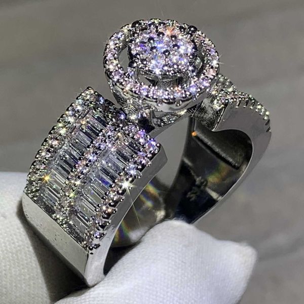 a sparkling luxury jewelry women's fashion ring 925 sterling silver pave white cz diamond party popular women wedding engagement band r, Slivery;golden
a sparkling luxury jewelry women's fashion ring 925 sterling silver pave white cz diamond party popular women wedding engagement band r, Slivery;golden