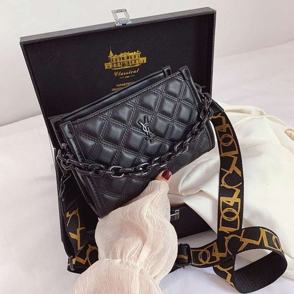 hbp luxury designer2020 summer versatile fragrant chain sheep leather feeling macaroni color fairy temperament small square bag
hbp luxury designer2020 summer versatile fragrant chain sheep leather feeling macaroni color fairy temperament small square bag