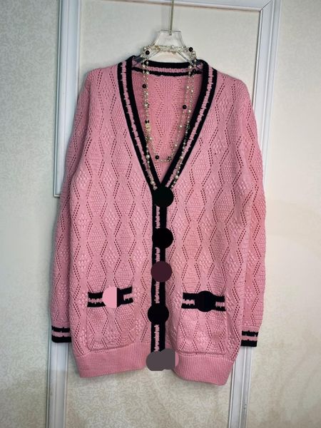 1217 2022 milan style spring summer brand same style sweater print long sleeve v neck black white pink women clothes dl, White;black
1217 2022 milan style spring summer brand same style sweater print long sleeve v neck black white pink women clothes dl, White;black
