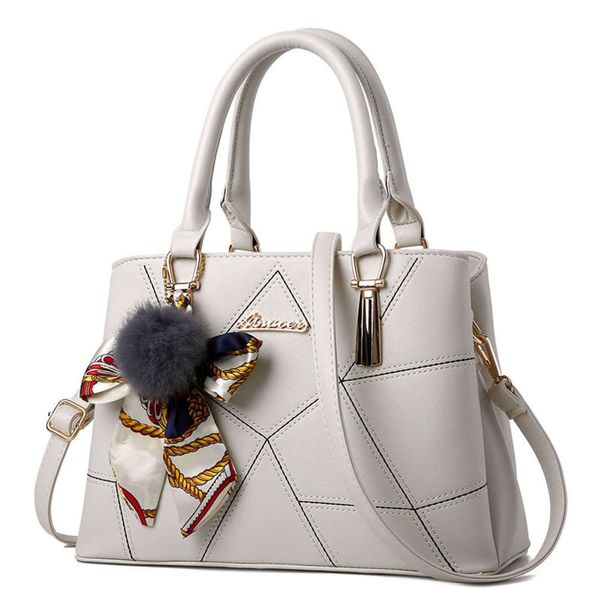hbp 2021 korean autumn and winter new women's fashion handbag trend one shoulder messenger bag
hbp 2021 korean autumn and winter new women's fashion handbag trend one shoulder messenger bag