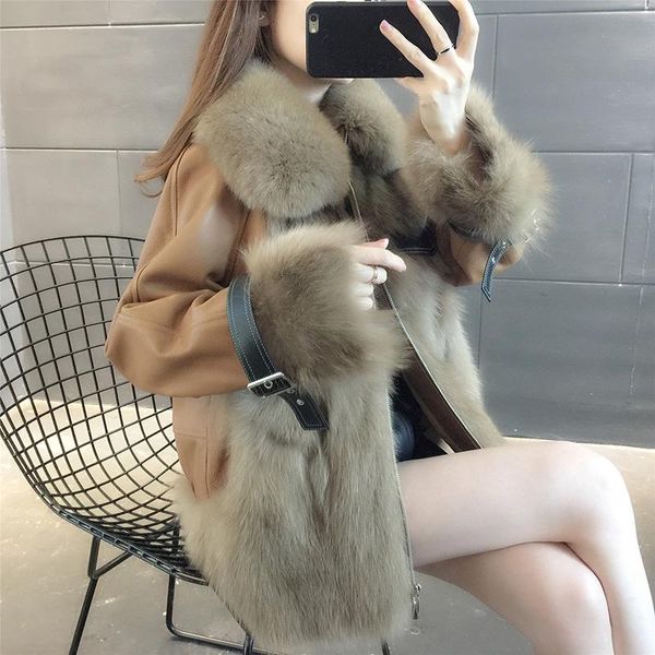 women's fur & faux vintage genuine sheepskin coat collar female jacket warm coats and jackets women 2021 ropa de mujer zjt1424, Black
women's fur & faux vintage genuine sheepskin coat collar female jacket warm coats and jackets women 2021 ropa de mujer zjt1424, Black